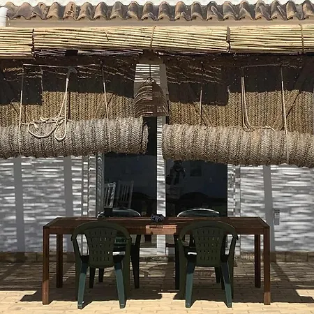 Casitas De La Barrosa Con Jardin Y Piscina Holiday home *