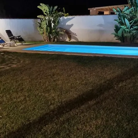 Holiday home Casitas De La Barrosa Con Jardin Y Piscina *