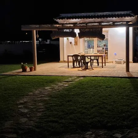 Casitas De La Barrosa Con Jardin Y Piscina Holiday home *