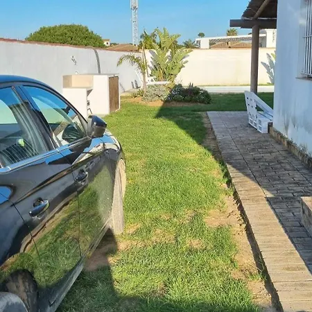 Casitas De La Barrosa Con Jardin Y Piscina Holiday home Chiclana de la Frontera
