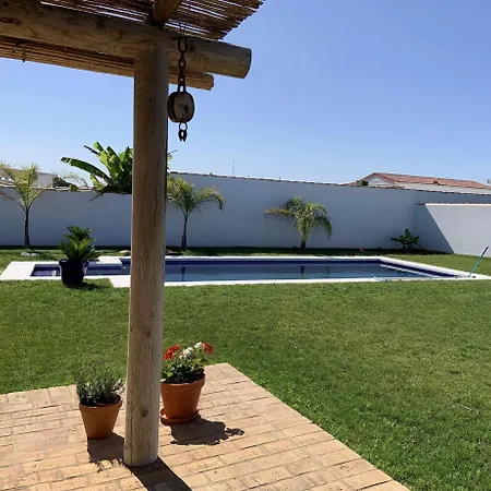 Casitas De La Barrosa Con Jardin Y Piscina Holiday home Chiclana de la Frontera
