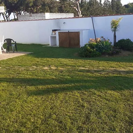 Casitas De La Barrosa Con Jardin Y Piscina Holiday home *