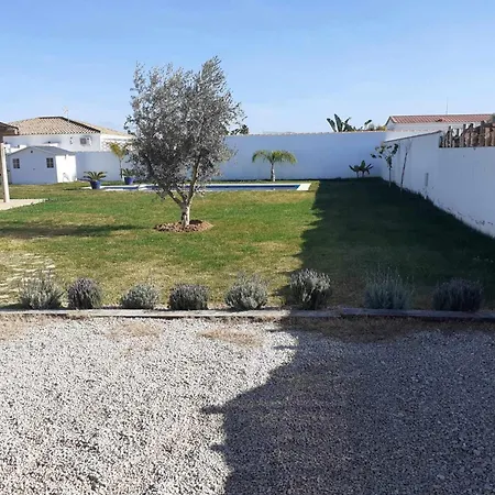 Casitas De La Barrosa Con Jardin Y Piscina Holiday home Chiclana de la Frontera